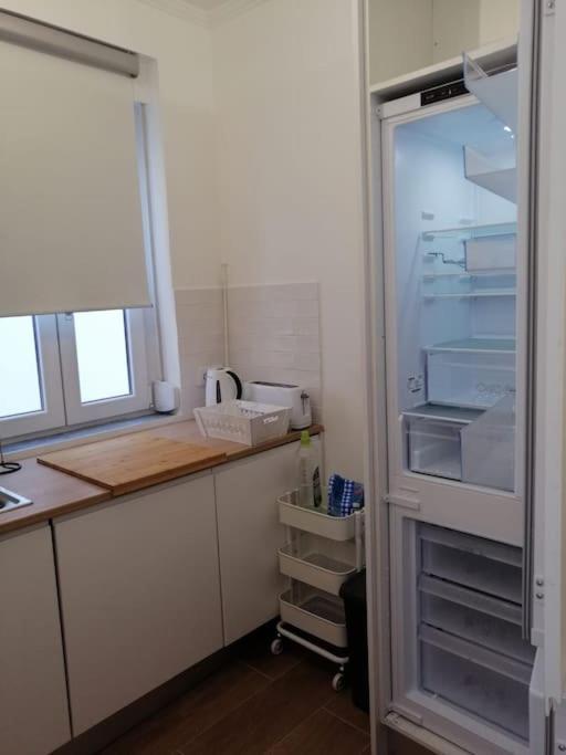 Casa Da Praia Da Poca - Apartamento Iris Estoril Esterno foto