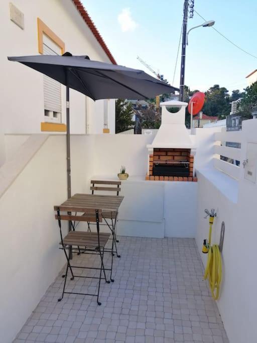 Casa Da Praia Da Poca - Apartamento Iris Estoril Esterno foto
